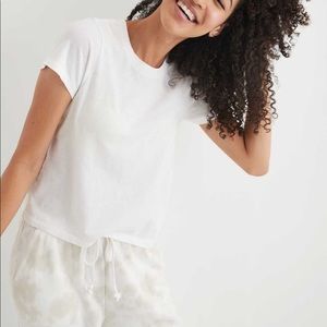 American Eagle White T Shirt Medium